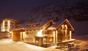 Bentleys House MOUNTAIN Residence
